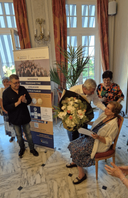 Remise de la Palme d’Honneur avec bouquet à Mme Davenier St-Cyr-sur-Loire_Juillet 2026